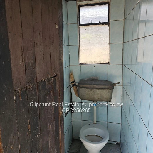 Glen Norah C House For Sale