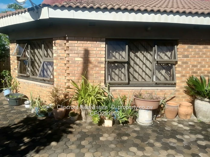 Madokero House To Let