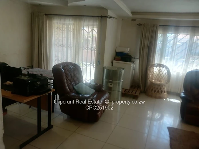 Madokero House To Let