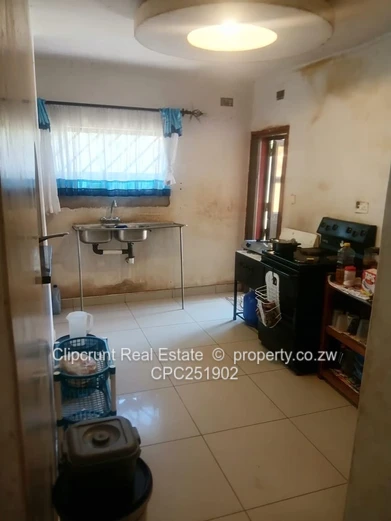 Madokero House To Let