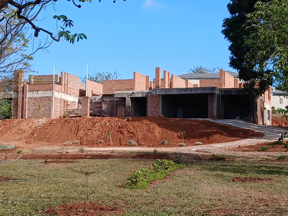 6 Bedroom House