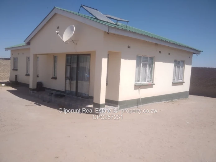 Rockview Chitungwiza House For Sale