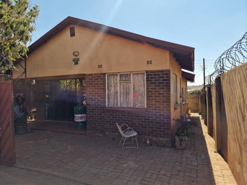 5 Bedroom House