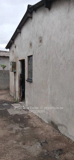 Glen Norah C House For Sale