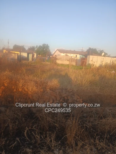 Mufakose stand forsale behind ruzivo primary school.ool